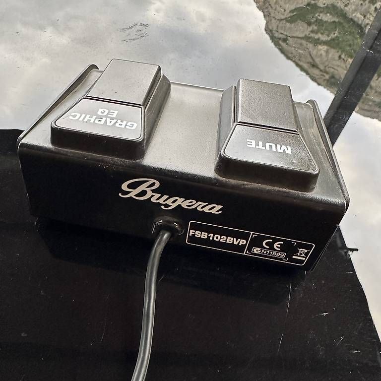 Strumenti musicali: Footswitch Bugera  – Usato da Carouge GE venduto da Domblo