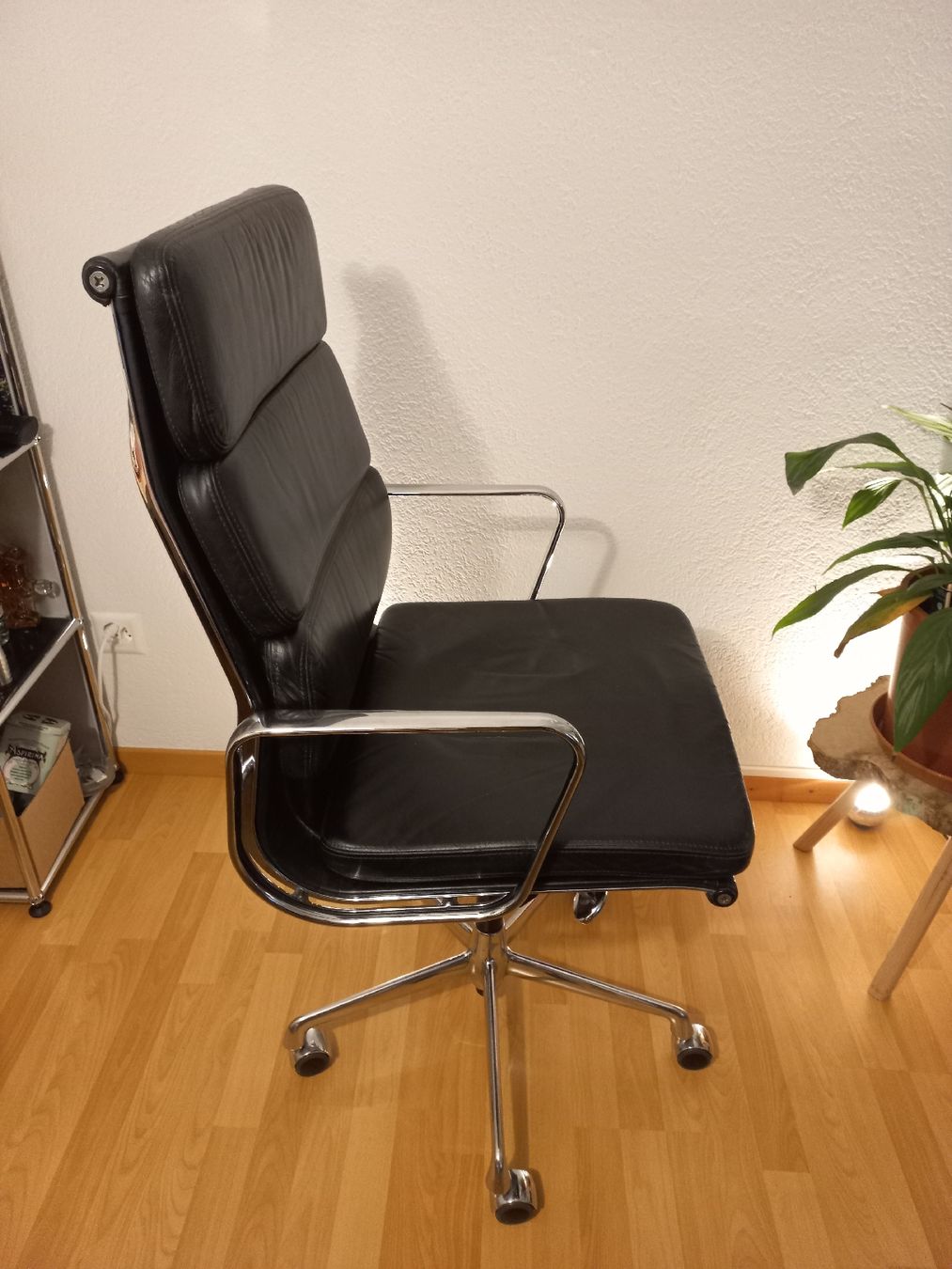 Vitra Sedie: Vintage Vitra Eams EA 219 – Usato da Rickenbach ZH venduto da nube68 1
