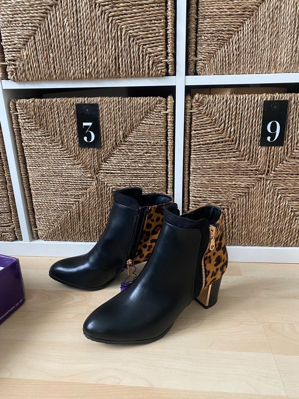 Scarpe da donna: Leopard print boots UK8 – Nuovo (secondo la descrizione) da Safenwil venduto da rgs_tg62 1