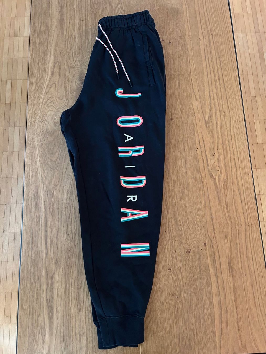 Pantaloni: Jordan Air Sweatpants – Usato da Flawil venduto da bridge28