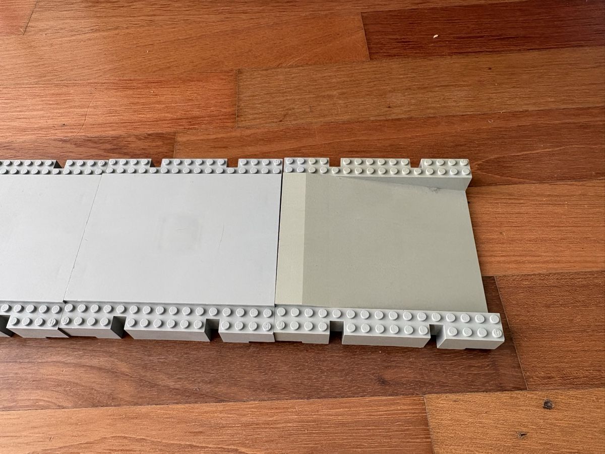 Lego Kit di costruzioni: LEGO Raised Platform 3x + Rampe 1x – Usato da Langnau am Albis venduto da man_zt2h 3