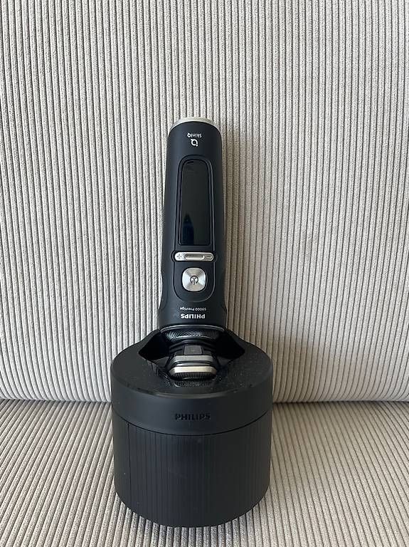 Philips Rasoi & Lamette da barba: Philips Rasierer S9000 Prestige – Usato da Buochs venduto da sch_5tpg