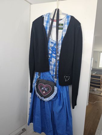 Dirndl blau kariert mit Jäckchen und Tasche 