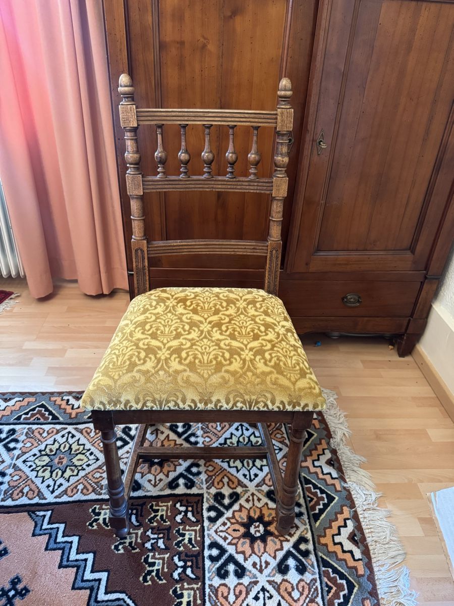 Tischset: Ancienne table avec lot de 6 chaises et 2 rallonges  – Gebraucht aus Courrendlin von bur_twg6 3