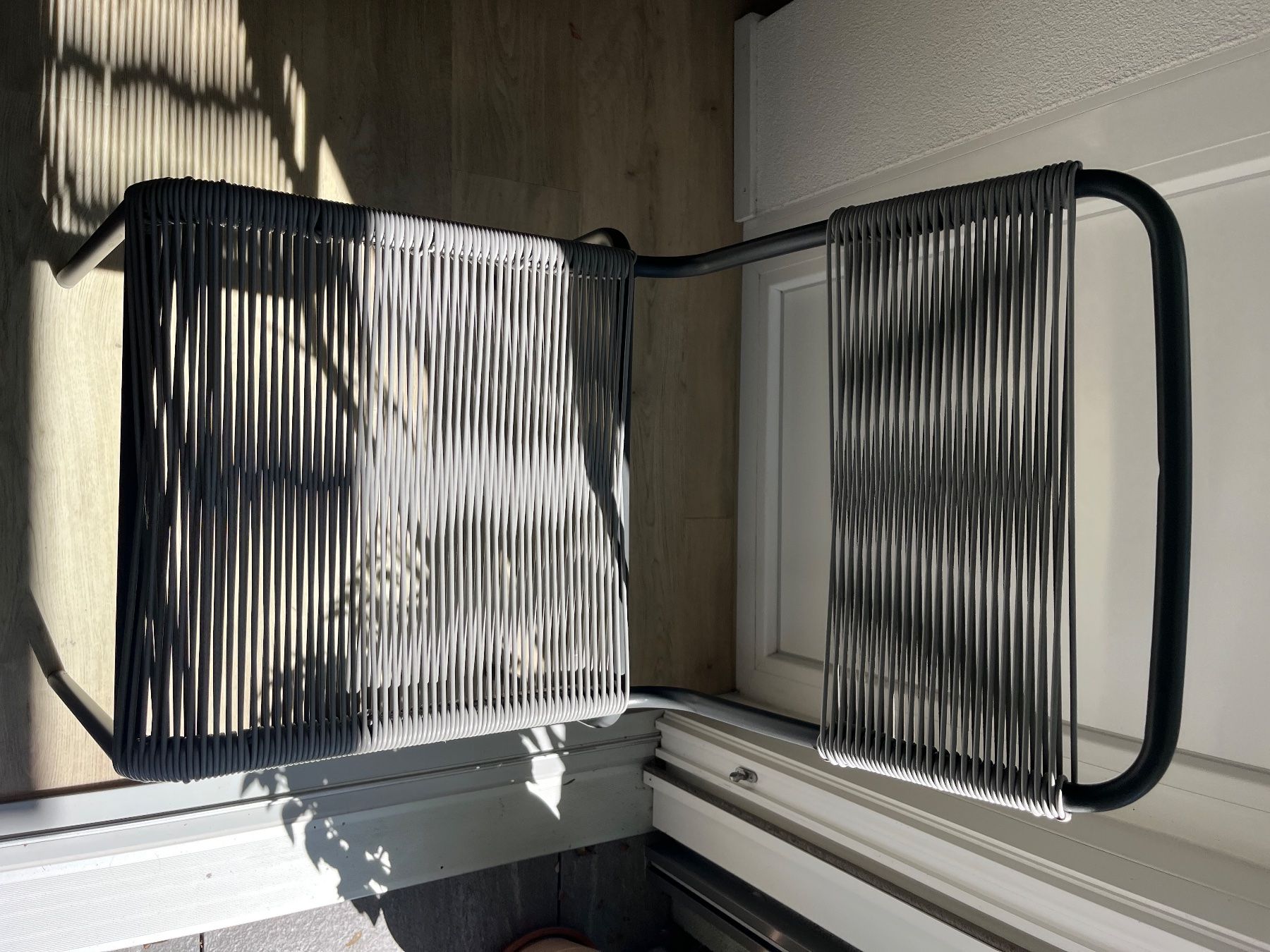 Giardimo Chaises: 2x Giardimo Lab String Chair – D'occasion à Zürich par nuria809