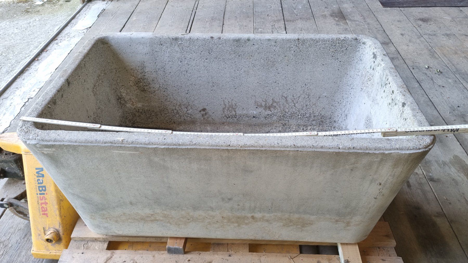 Teiche & Zierbrunnen: Beton Brunnen Trog – Gebraucht aus Oberarth von salome09 1