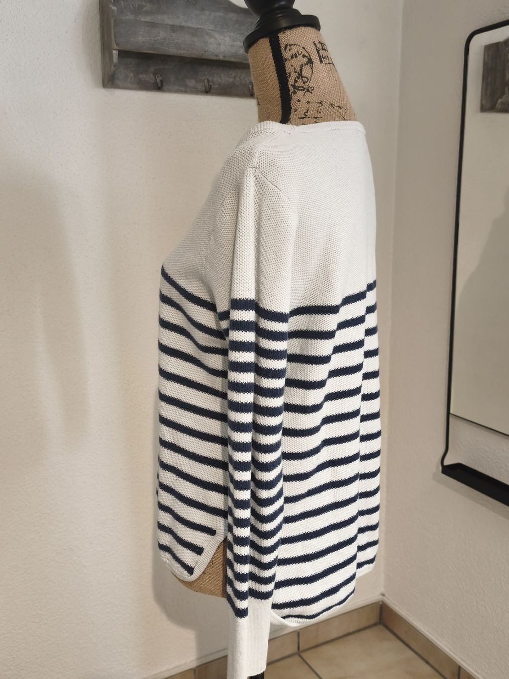 Maglioni & Felpe: Pullover Helene Fischer Tchibo gestreift weiss blau – Usato da Emmetten venduto da SecondhandSiska 1