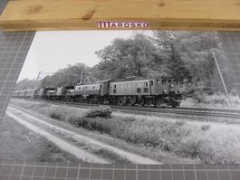 Grosses Echtfoto: Bei Grandson mit historischen Loks, 1997,