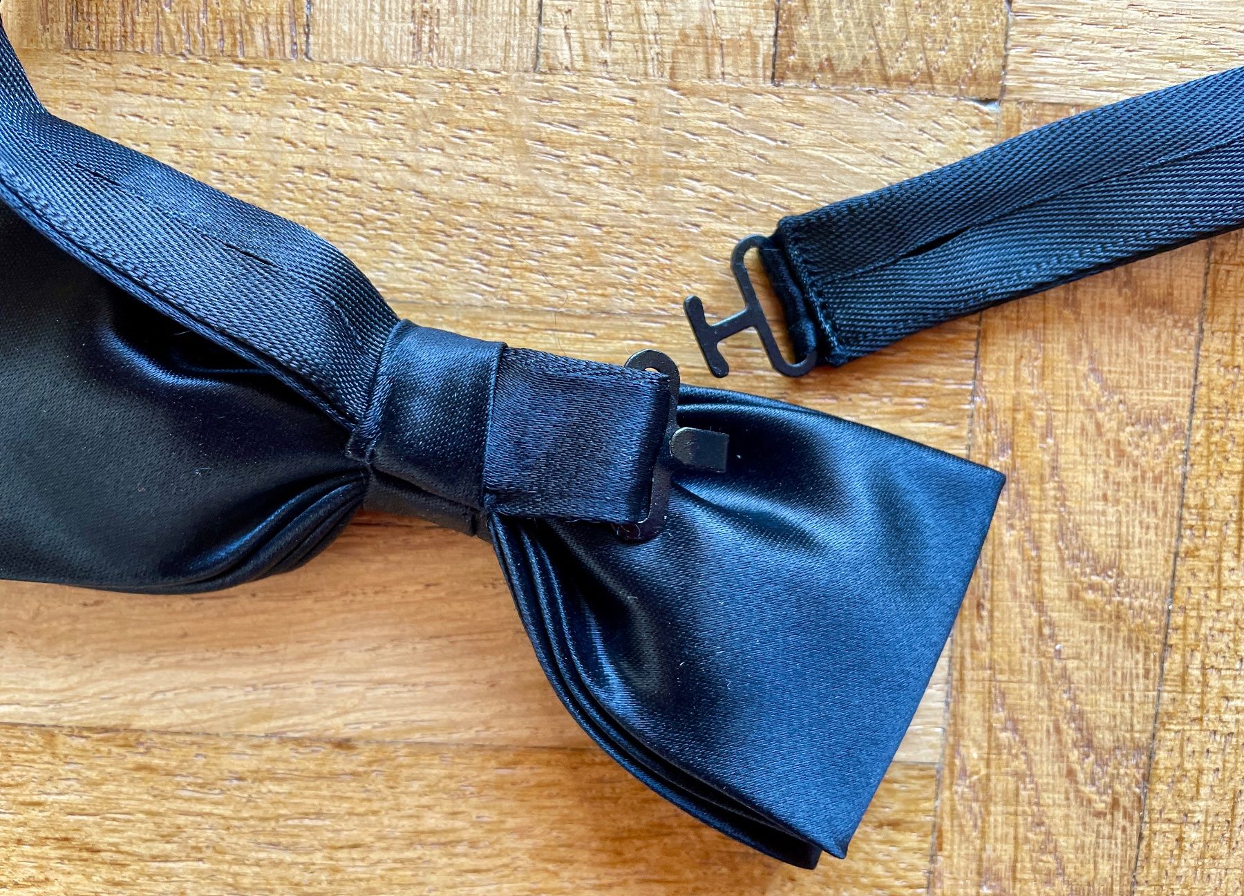 Cravatte: Elegante, schwarze Fliege - wie neu – Nuovo (secondo la descrizione) da Gümligen venduto da soleil149 2