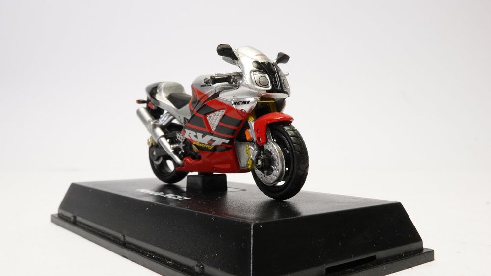 e54 1/ 32 NewRay Honda RC51 (Gebraucht) in Thun für CHF 14 – mit