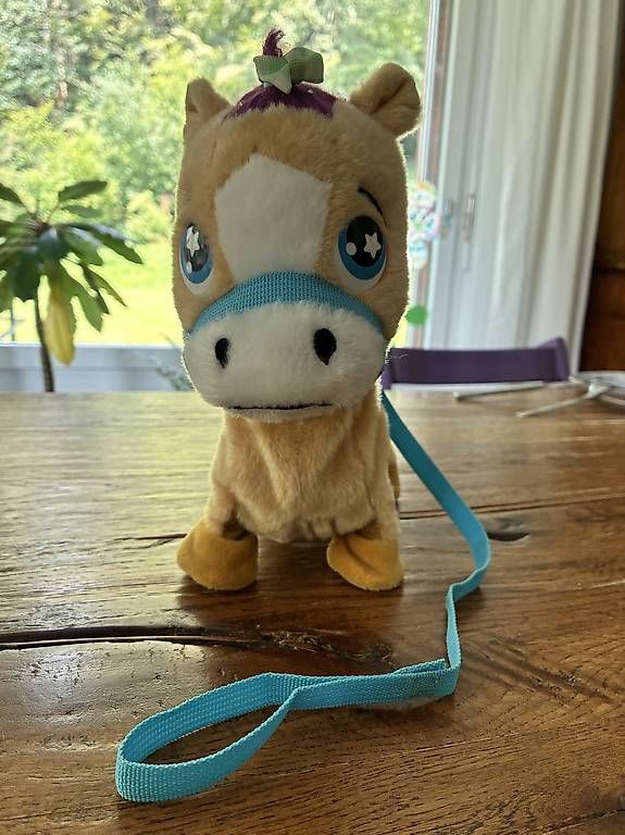 Spielzeuge: Laufendes Pony – Gebraucht aus Luzern von Yok3