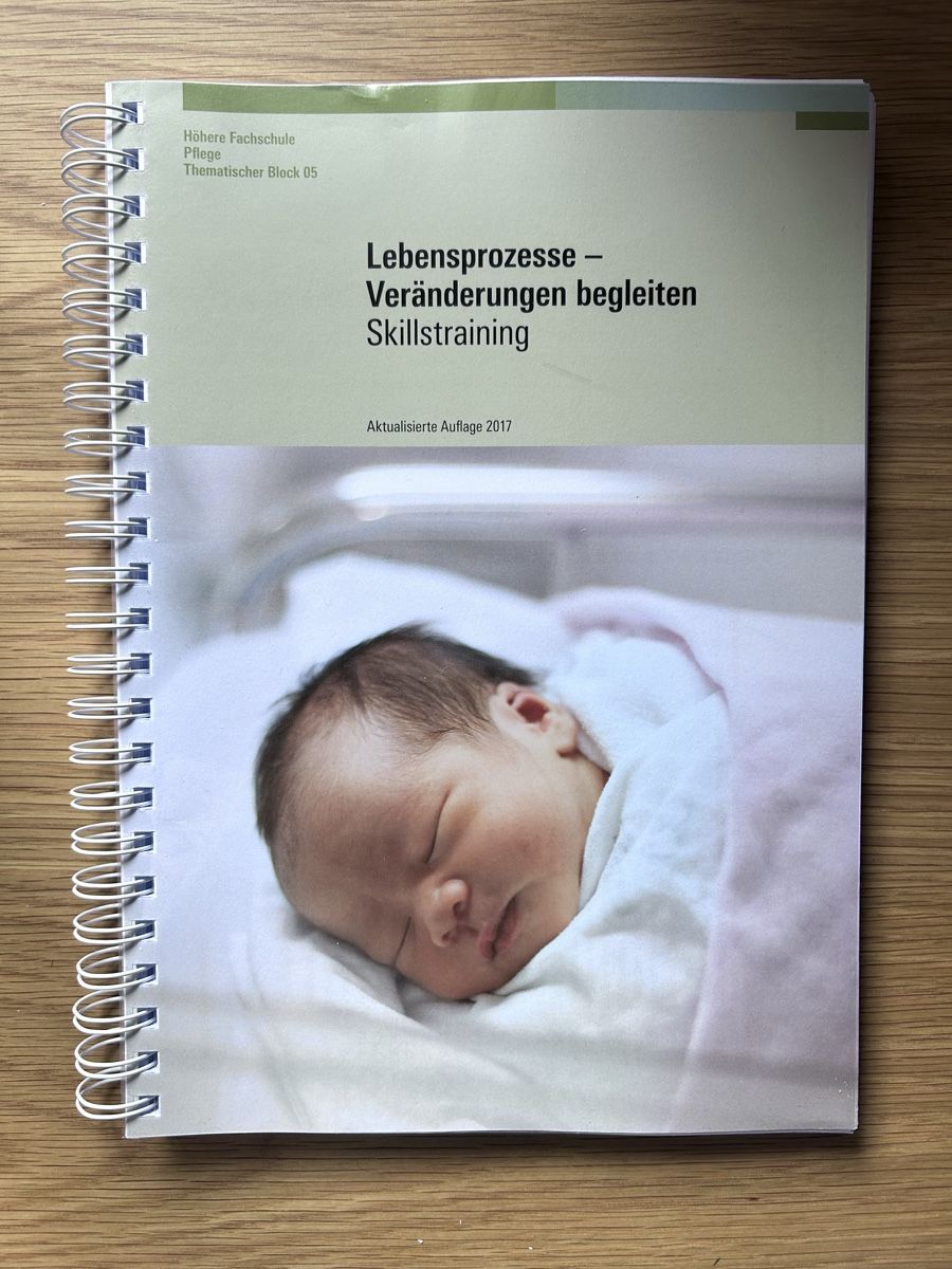 Libri: Höhere Fachschule Pflege Skillstraining Bücher – Nuovo (secondo la descrizione) da Ulisbach venduto da jul_2rpw 4