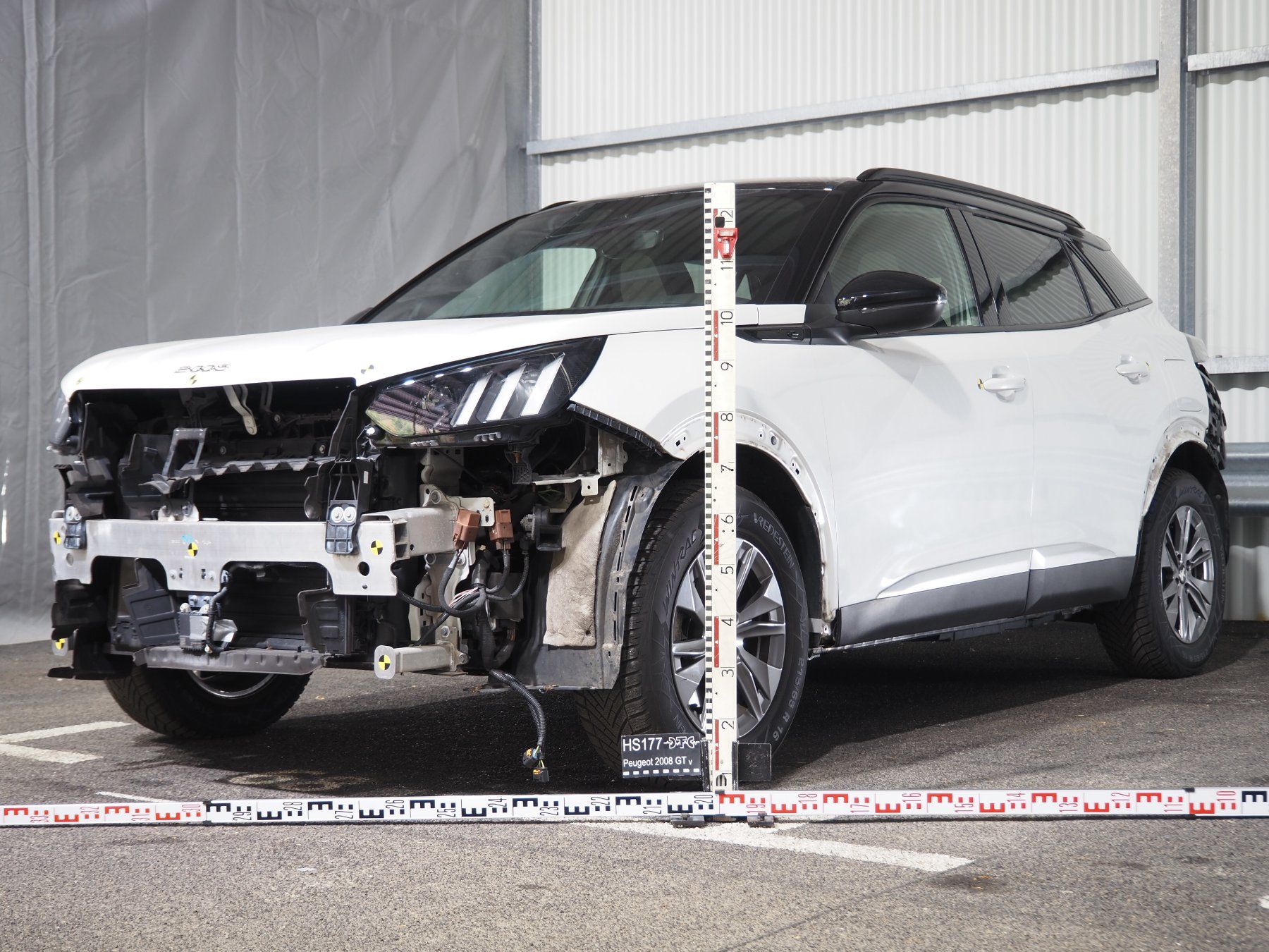 Peugeot Automobili: Peugeot e-2008 GT – Difettoso da Vauffelin venduto da DTC-pSi 7