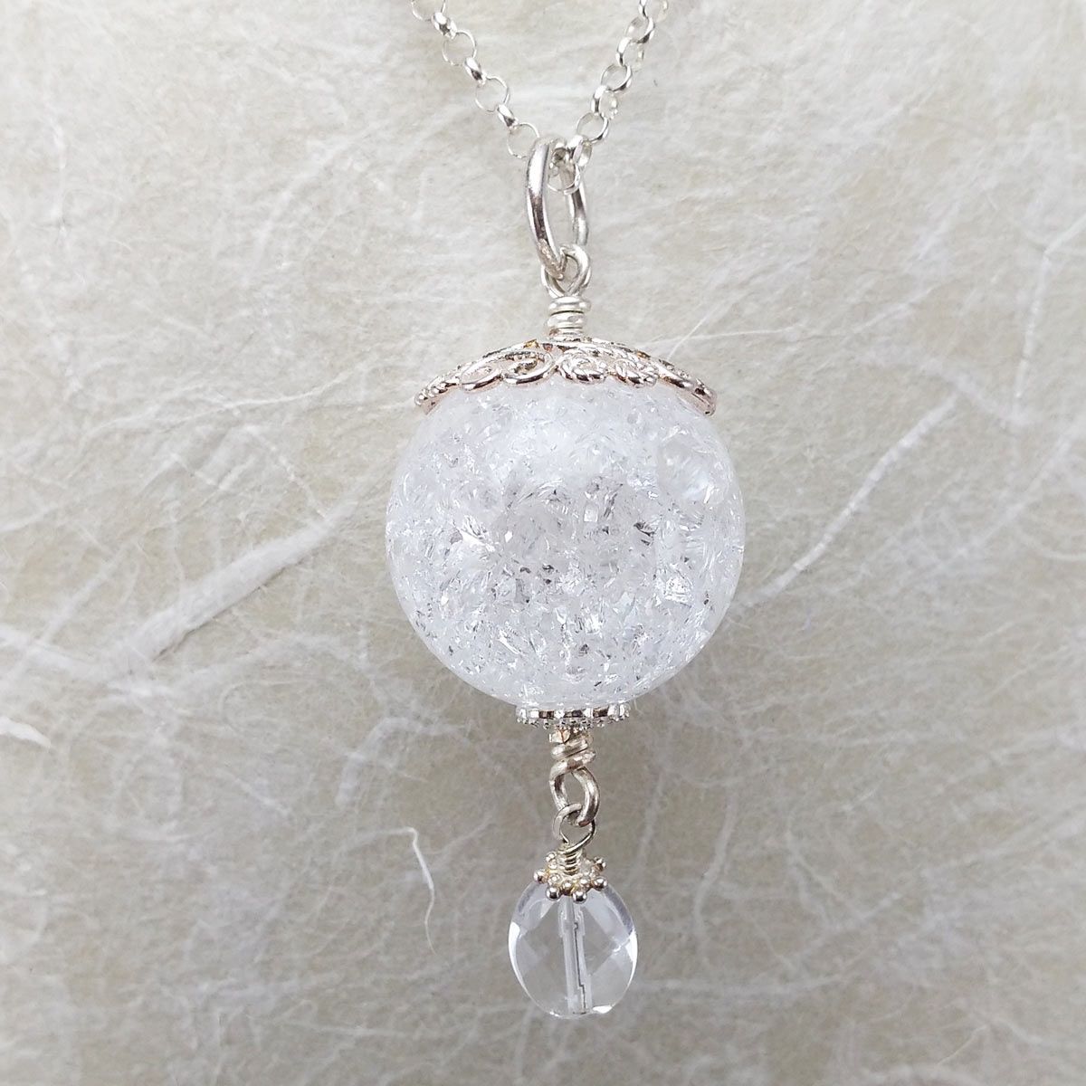 Catenine: Lange Silberkette mit Iris Kristall Anhänger – Nuovo e nell'imballaggio originale da Meilen venduto da GypsyCat