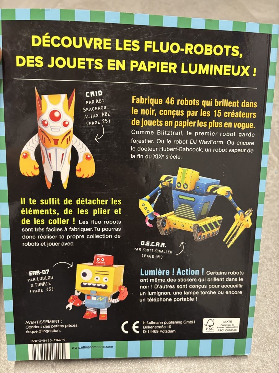 Kit bricolage: Livre Fluo Robots de papier bricolage à assembler – Usato da Salvenach venduto da gwenwywar 1