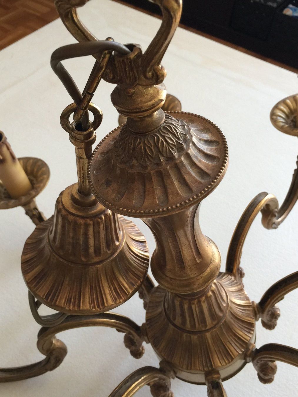 Lampadari & plafoniere: Lustre en bronze 8 branches – Usato da Cossonay-ville venduto da Super-Price-Quality 2