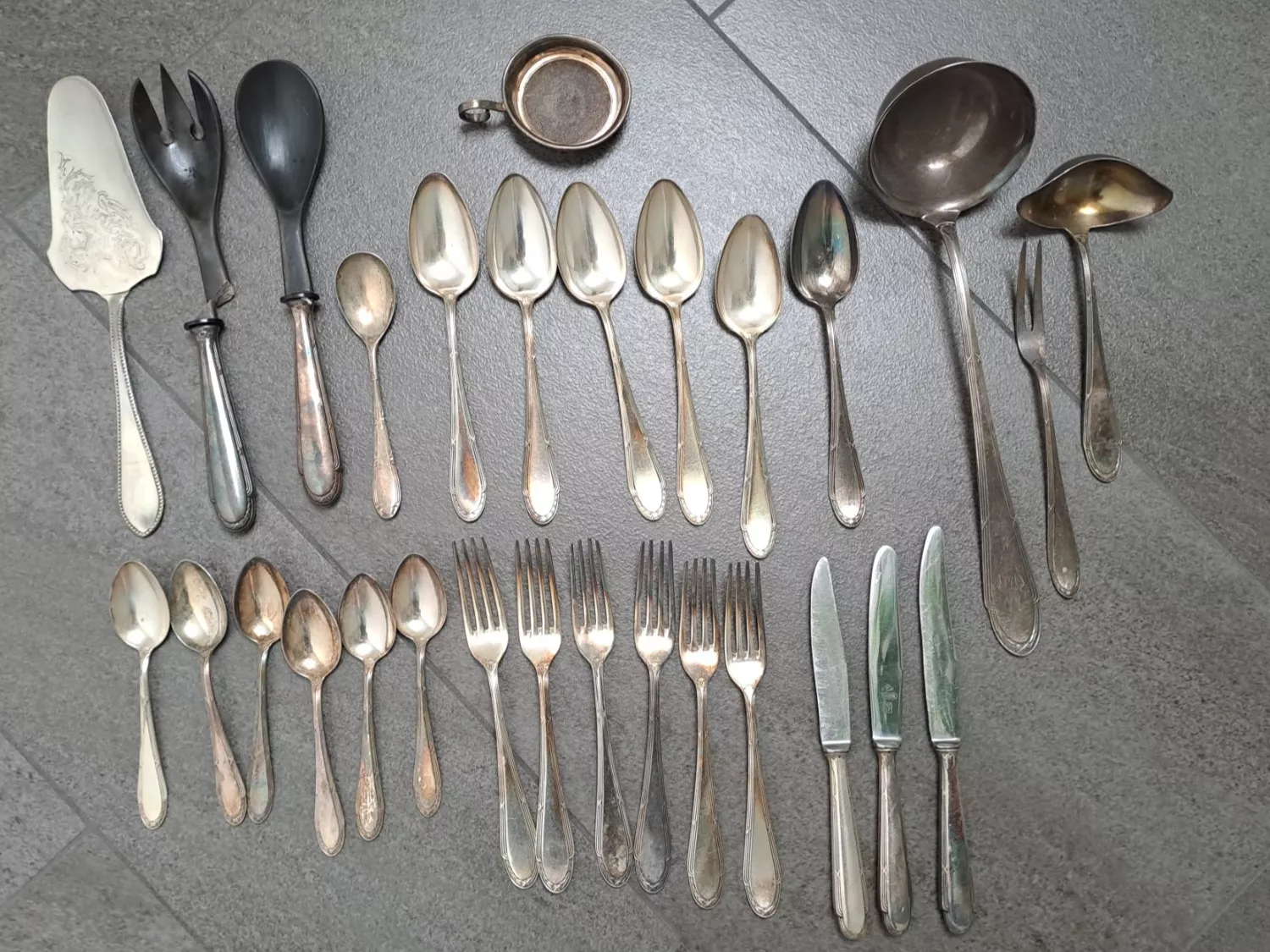 Set di posate: Besteckset versilbert – Usato da Zuzwil SG venduto da Lea7