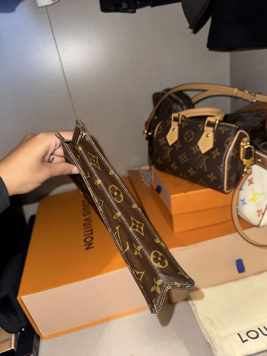 Louis Vuitton Sacs: Louis Vuitton Toiletry Pouch 26 cm – D'occasion à Widnau par Pukpan_99 4