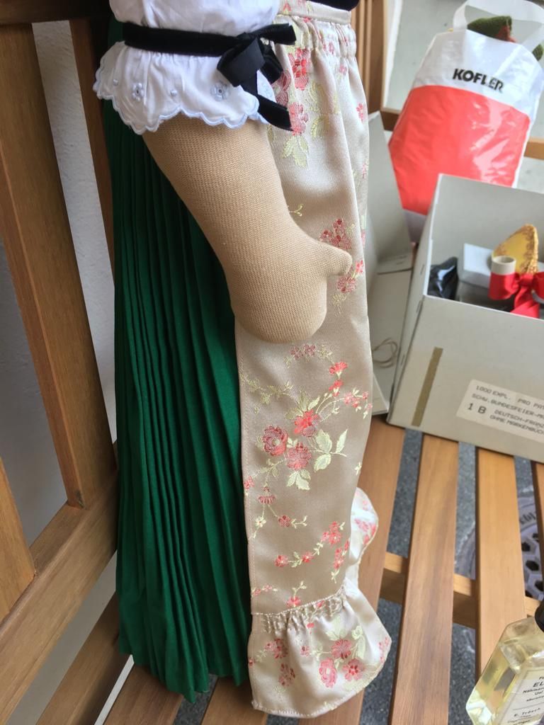 Bambole: Puppe mit Appenzellertracht – Usato da Reiden venduto da janu_lp 3