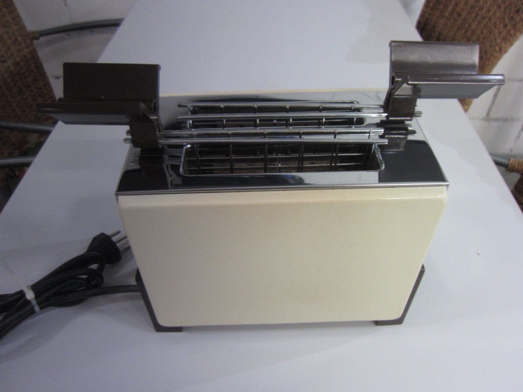 Jura Elettrodomestici da cucina: Jura Inter Electro Toaster – Usato da Kilchberg ZH venduto da Cuculus1 1