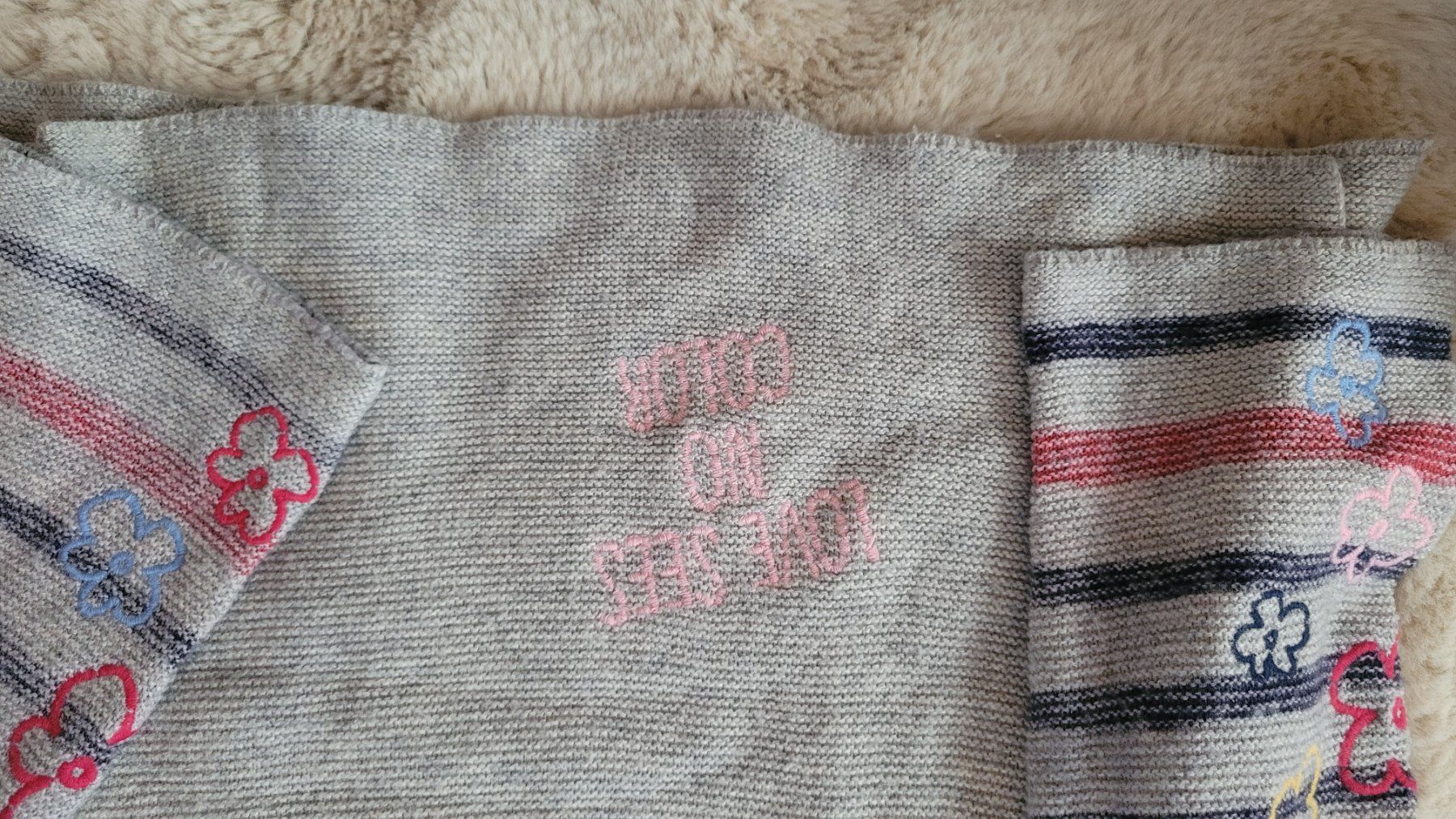 Lieblingsstück Pulls & Sweat-shirts: Lieblingsstück Pullover Grösse 38 grau bestickt – D'occasion à Horgenberg par Klatschmohnmaria 4