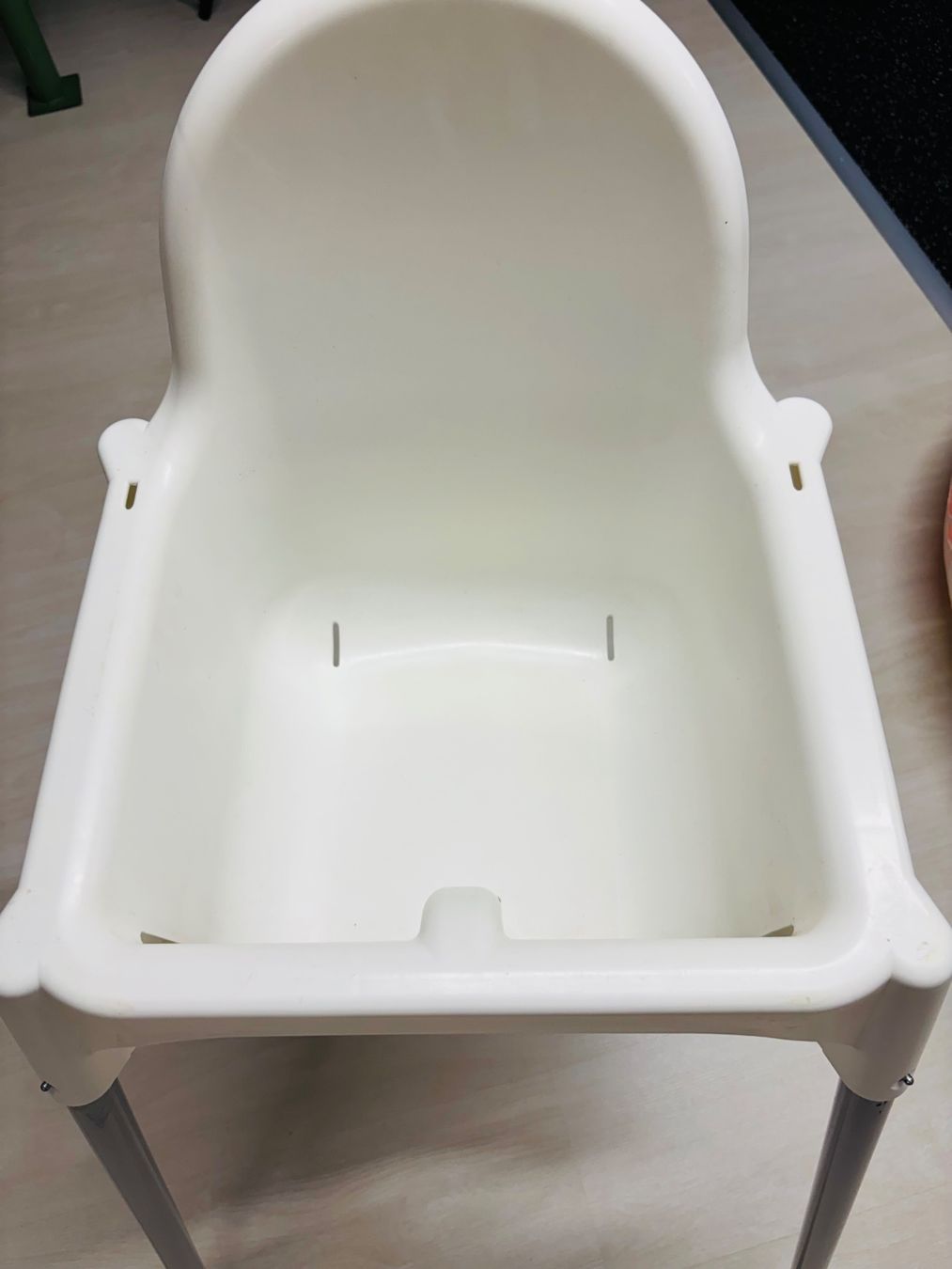 Ikea Chaises hautes: Kinderhochstuhl weiss Ikea – D'occasion à Ettingen par MarCross90 1
