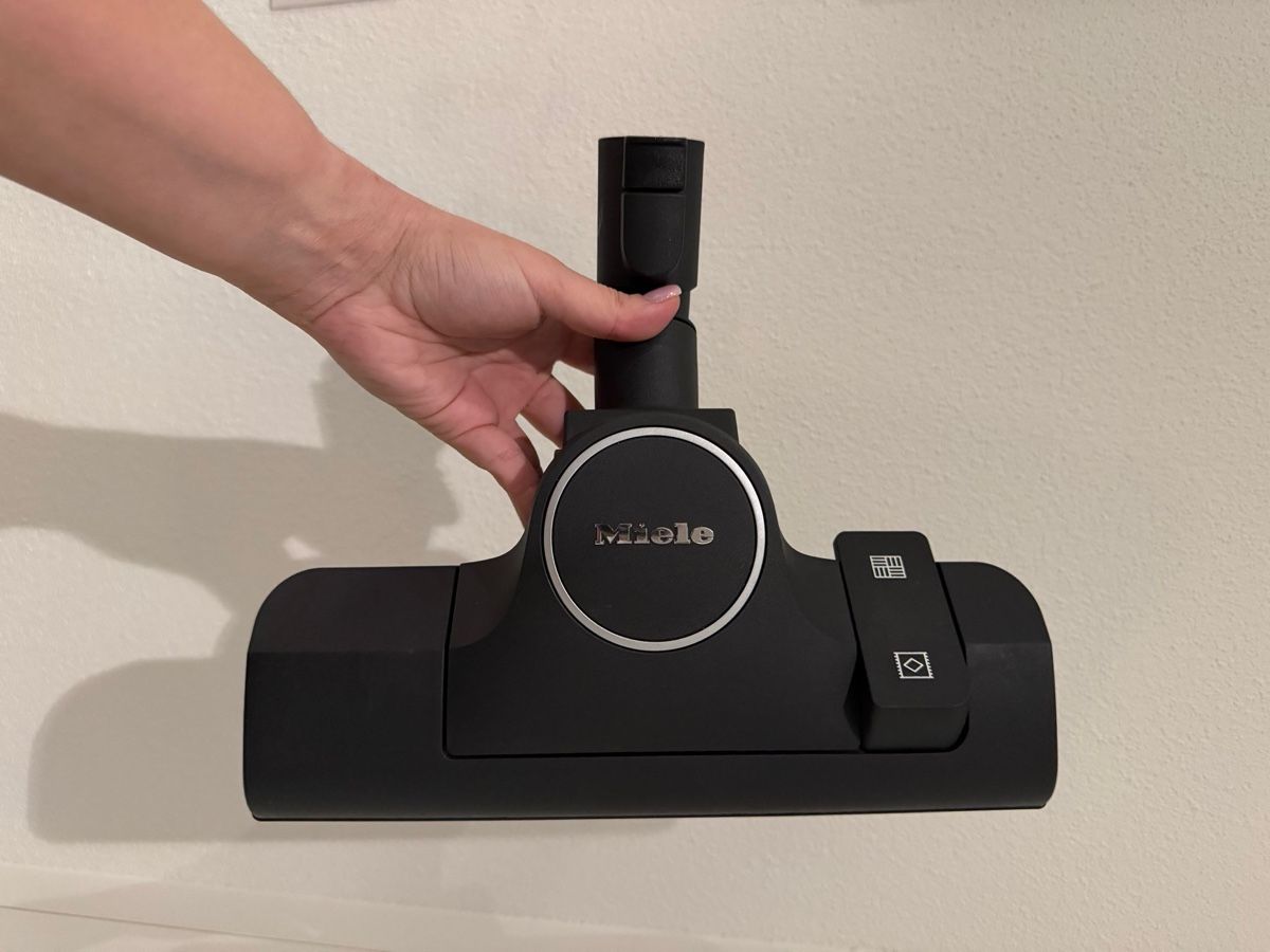 Miele Aspirapolveri & Accessori: ORIGINAL MIELE BODENDÜSE – Nuovo e nell'imballaggio originale da Buochs venduto da mel_dc2n
