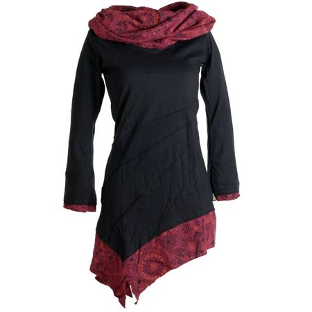 Schwarzes Boho Kleid mit Kapuze ausgefallen Blogger