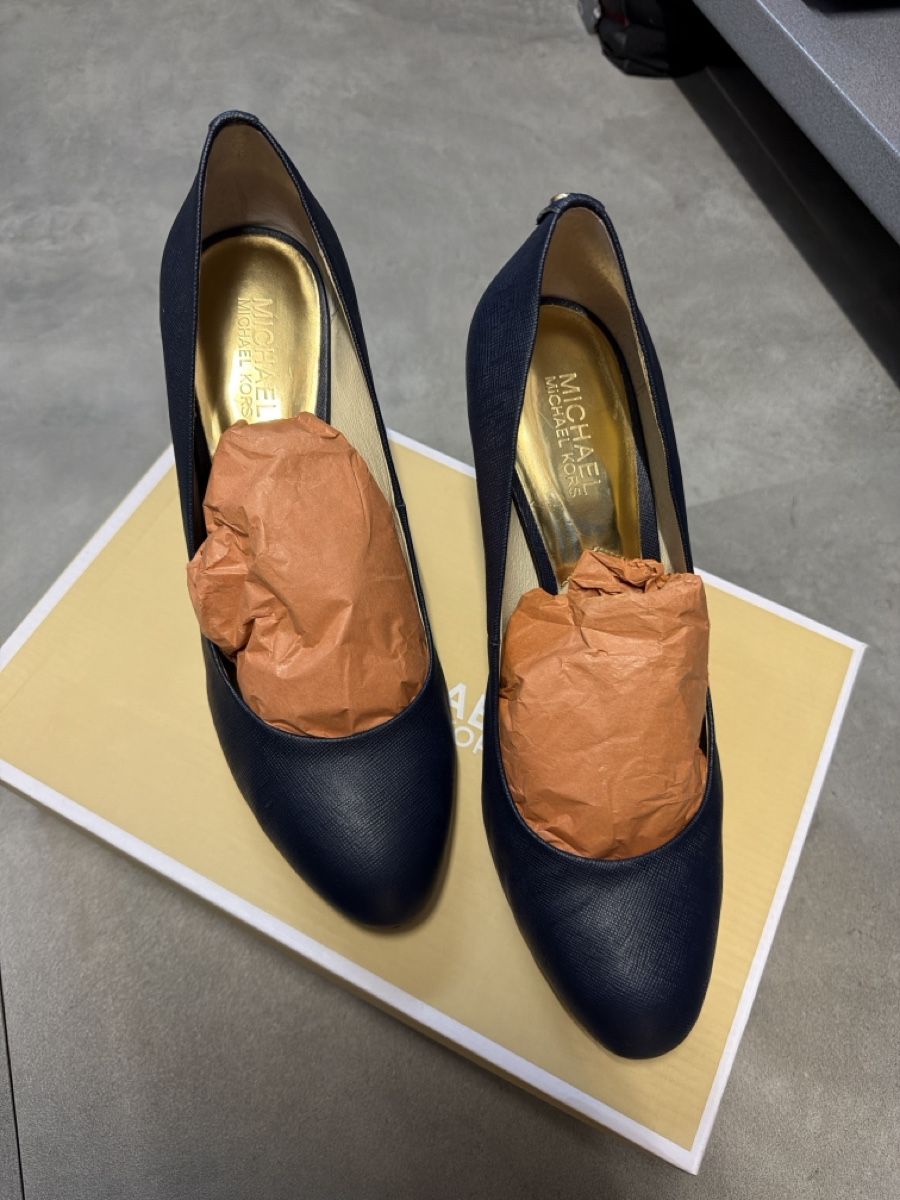 Michael Kors Scarpe da donna: Michael Kors Schuhe 39.5 blau – Usato da Däniken SO venduto da NBdesign 1