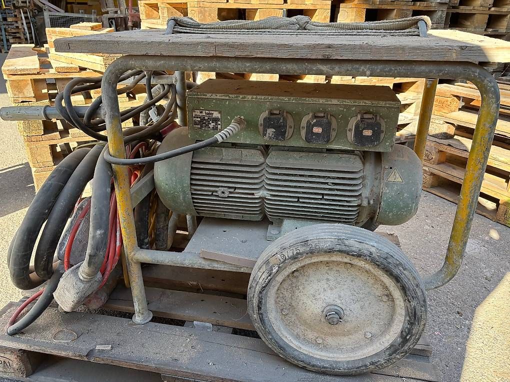 Toutes les machines: Umformer Vibriernadel Betonvibriernadel – D'occasion à Kirchdorf AG par Heinz_Birchmeier