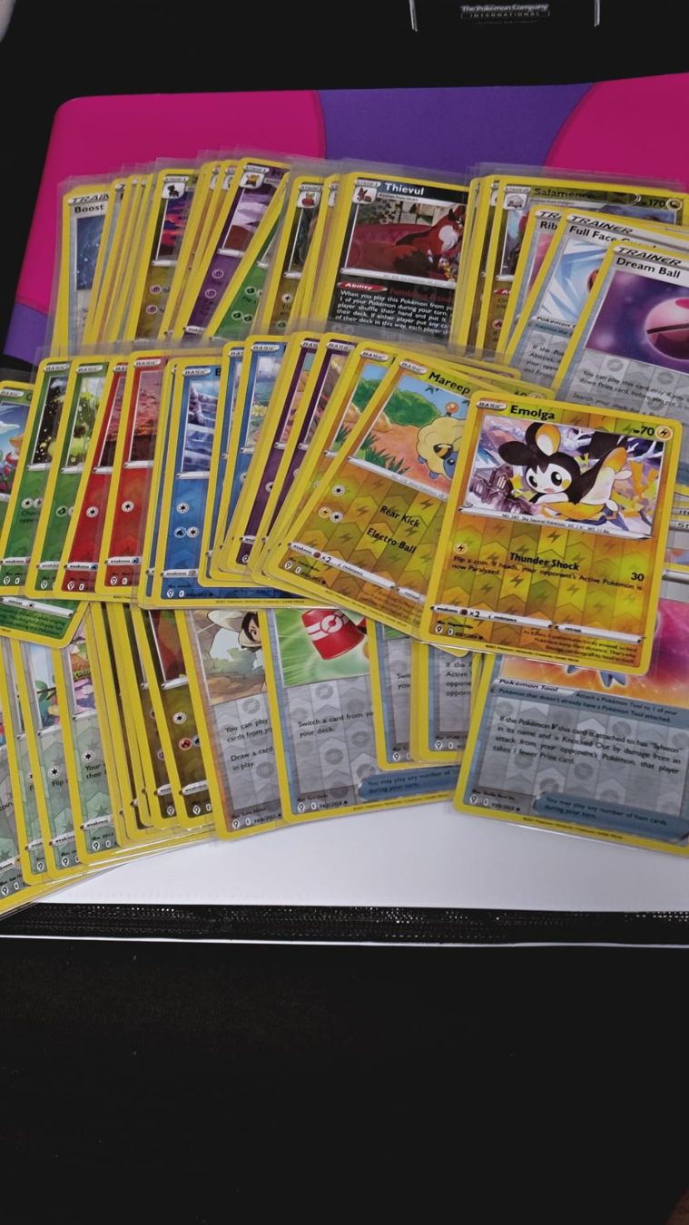 Pokémon Carte collezionabili: C.a. 80 x Evolving Skies (Reverse) – Nuovo (secondo la descrizione) da Bauma venduto da Mattucino