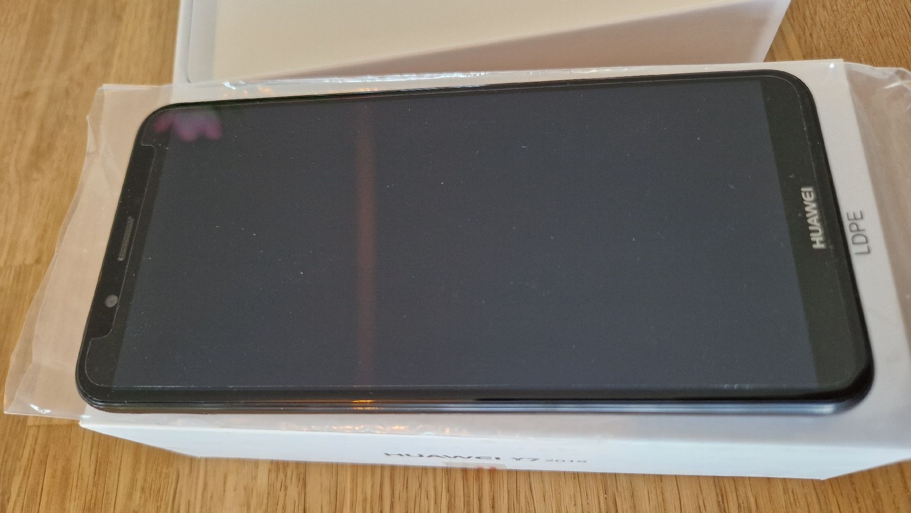 Huawei Telefoni cellulari / Smartphones: Huawei Y7 2018 New Smartphone – Nuovo (secondo la descrizione) da Islikon venduto da SnazzyYazzy 5