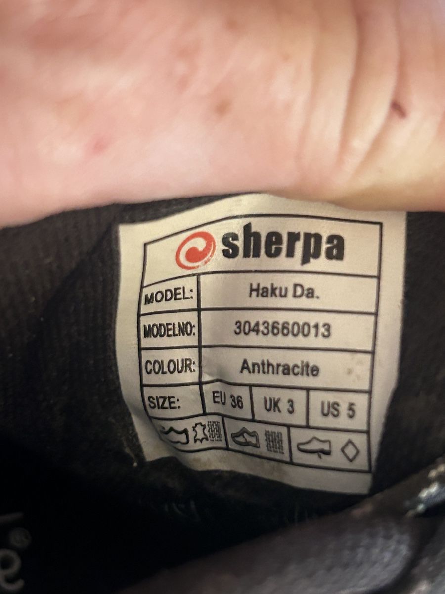 Sherpa Chaussures filles: Wanderschuhe Sherpa Grösse 36 – D'occasion à Seewil par zorro72 4