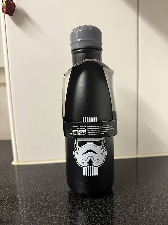 Gourdes & Thermos: Star Wars Trinkflasche Stormtrooper – D'occasion à Biel/Bienne par RarePokemon67 1