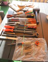 WERZEUG, KERISSÄGEBLAT, 1,5KG HAMMER , UND VIELE WERKZEUGE