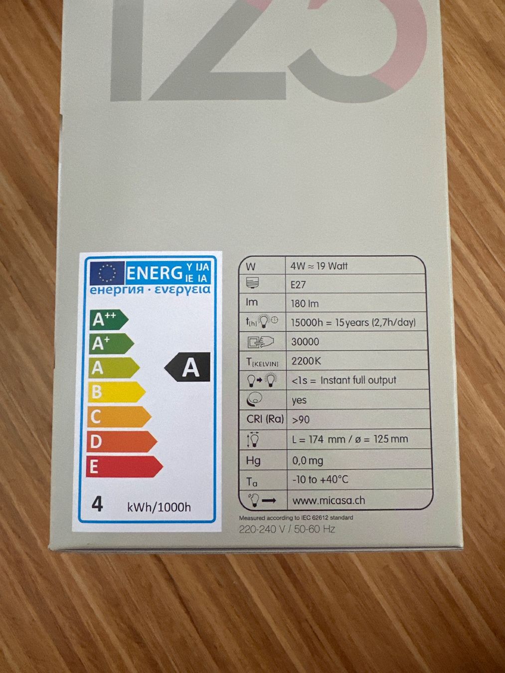 Lampen: Lampe LED lines & curves twisted clio E27 4W Neu – Neu und originalverpackt aus Glattpark(Opfikon) von giu_ml7l 1