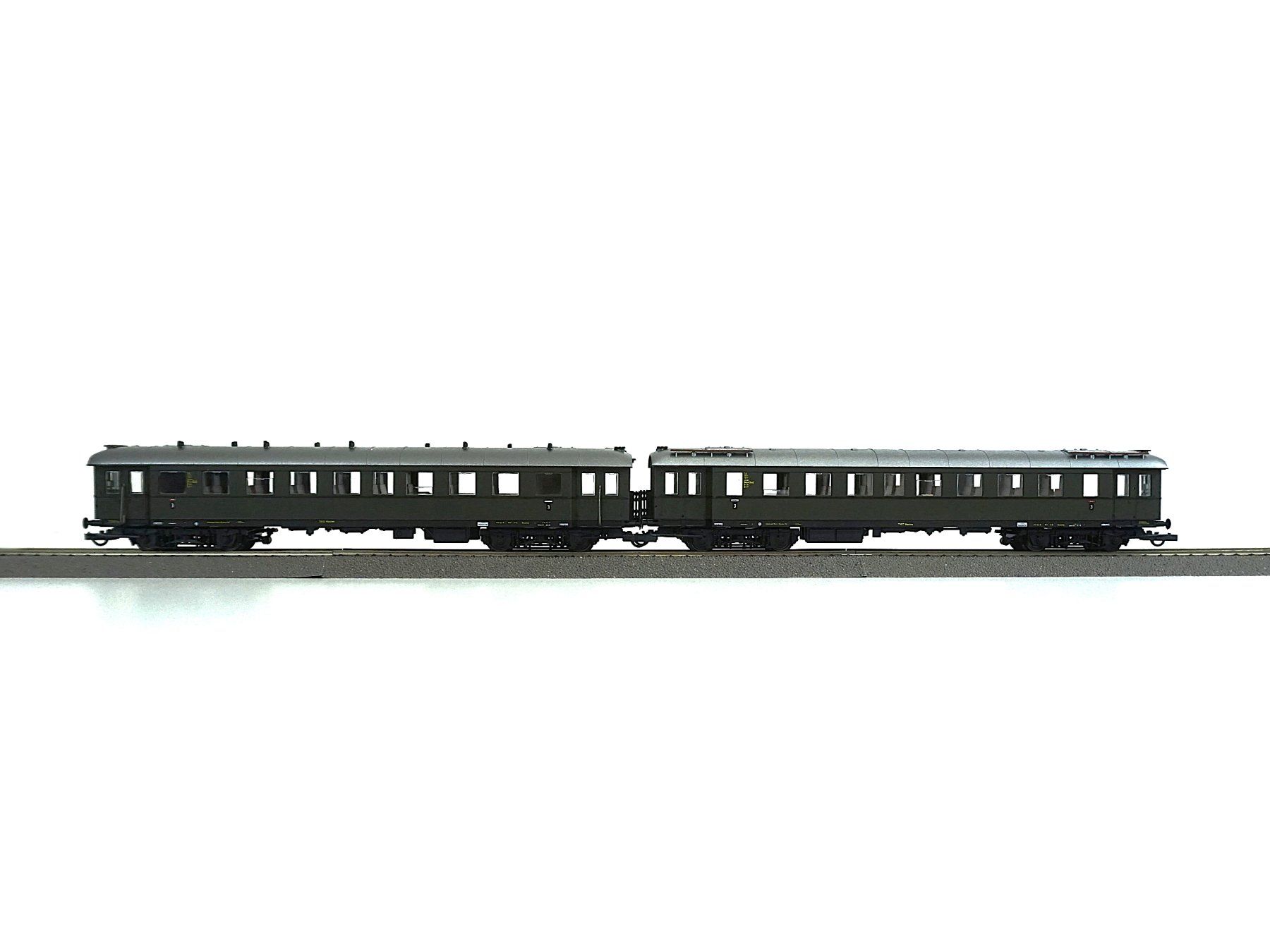 Roco Modelleisenbahnen: DR Eilzugwagen 3. Kl Set Roco 44551 – Gebraucht aus Pratteln von