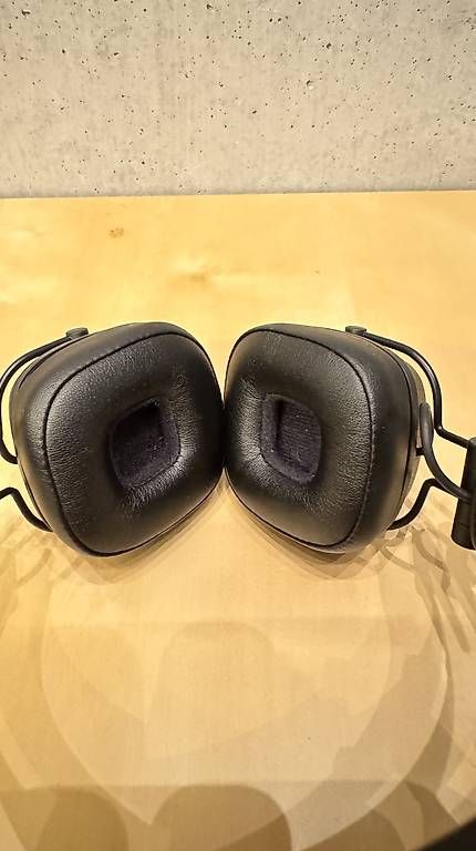 Marshall Casques audio: Marshall Major IV Bluetooth On-Ear Kopfhörer  Schwarz – Neuf (Voir description) à Koblenz par lic_n9pm 2