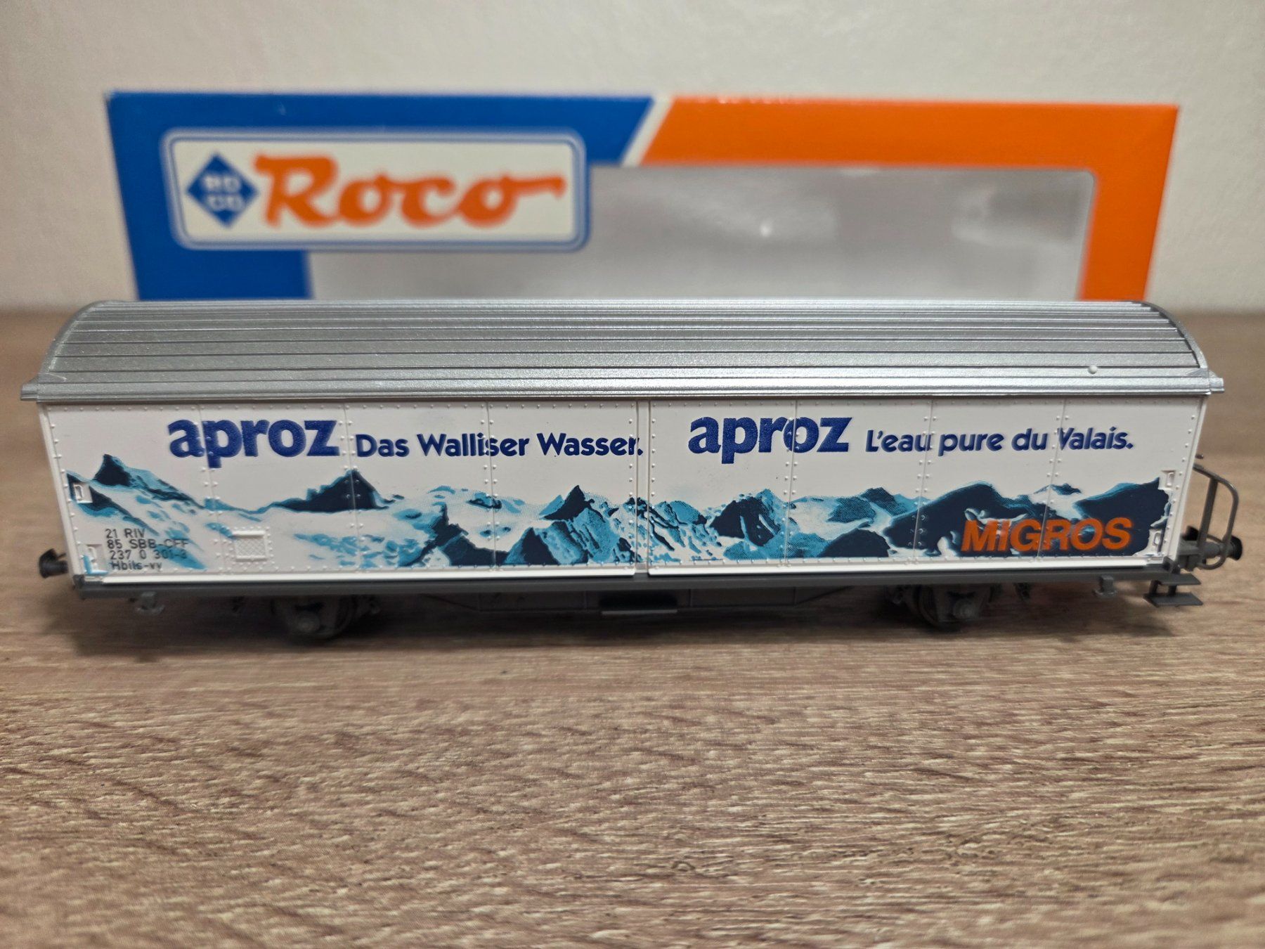 Roco Modellini di ferrovie: Roco 291032 Güterwagen Aproz SBB H0 – Nuovo e nell'imballaggio originale da St-Aubin-Sauges venduto da Lo_Go 1