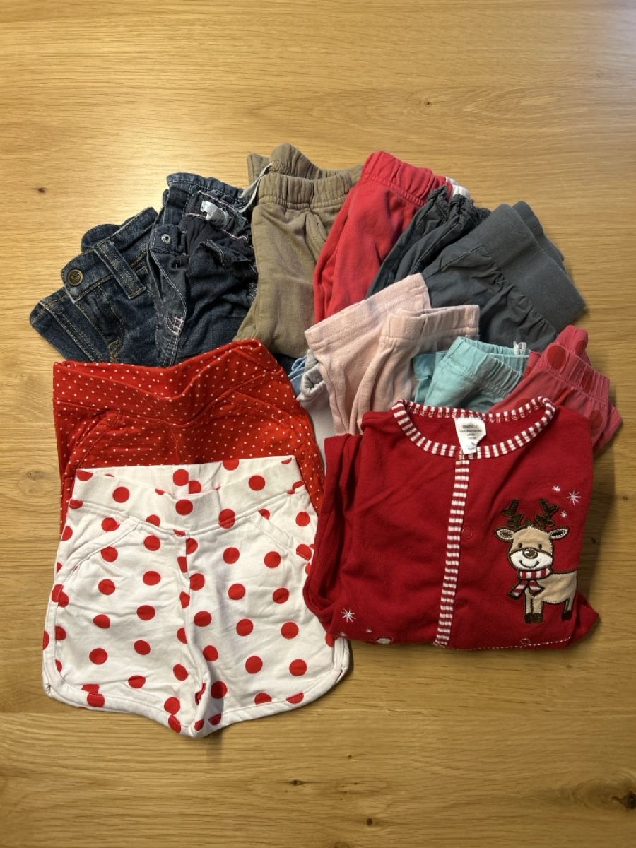 Ensembles coordonnés: Kleiderpaket Mädchen Grösse 74 – D'occasion à Mels par Muscledbabe