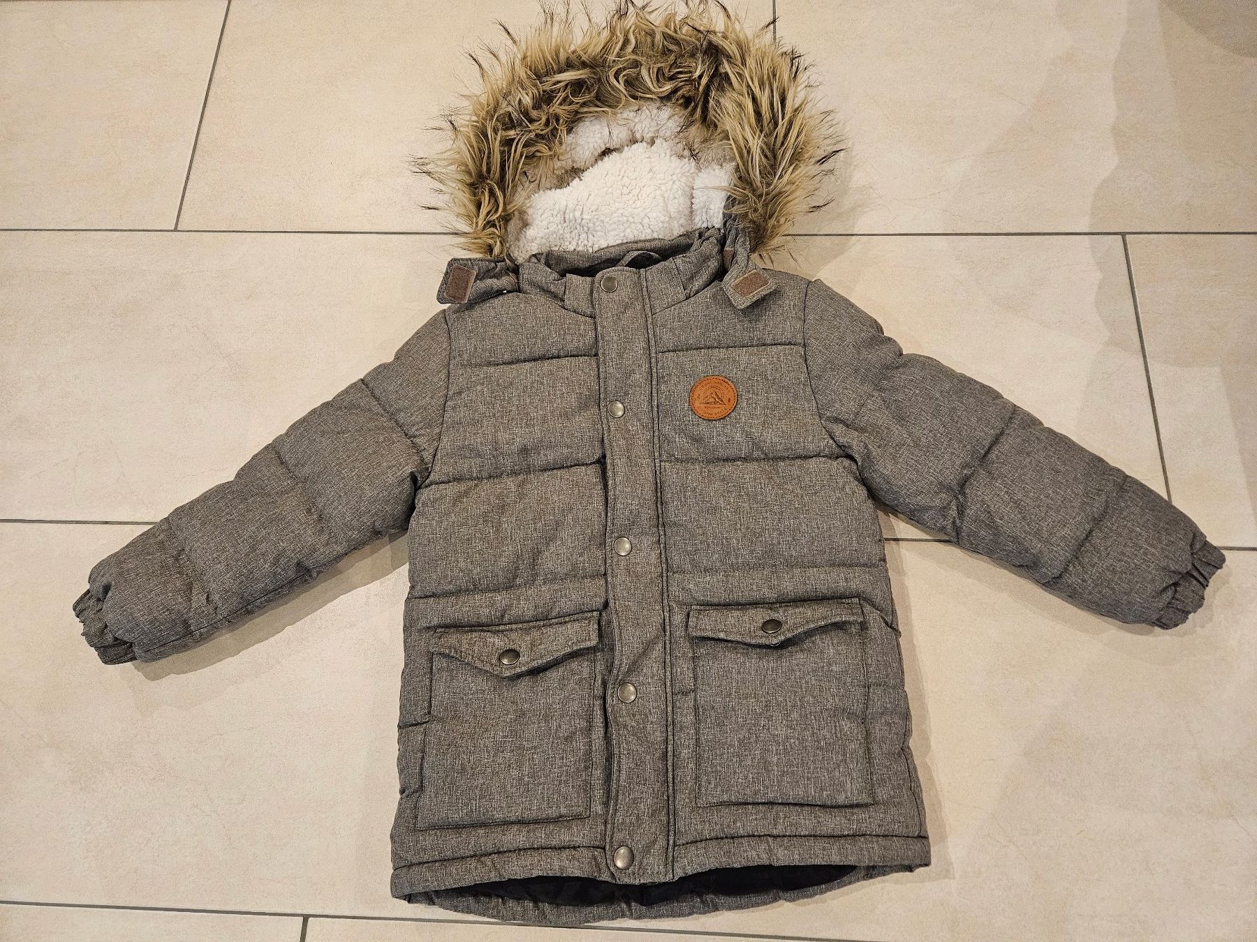 H&M Giacche & Cappotti: Winterjacke H&M, Gr. 116 – Usato da Ehrendingen venduto da mythical