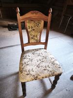 Holzstuhl mit Blumenmuster Stoff Polsterung gebraucht