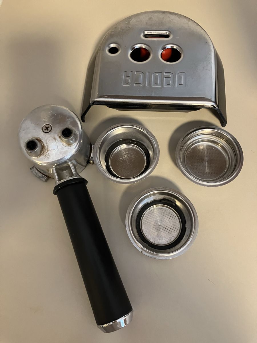 De'Longhi Kaffeemaschinen & Espressomaschinen: Machine à café Delonghi – Gebraucht aus Aigle von N.P. 3