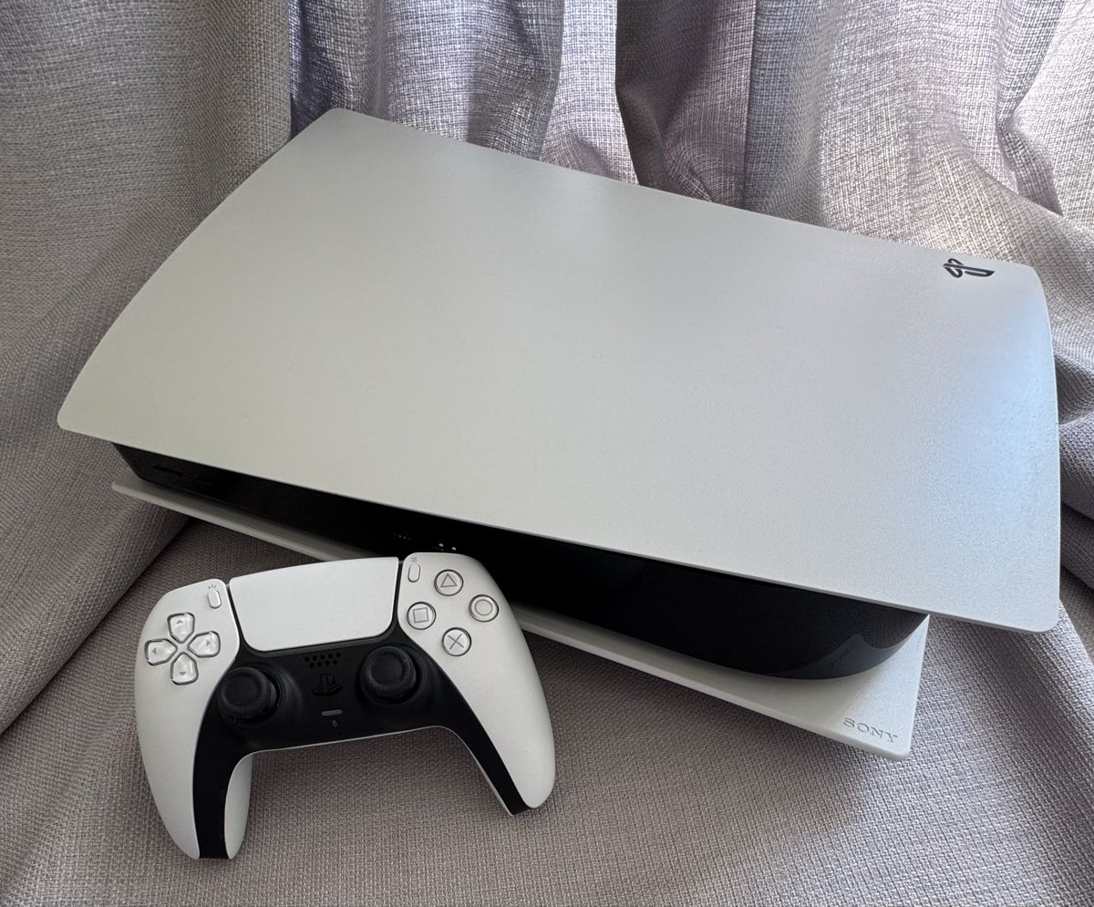 Sony Console: Playstation 5 mit 🎮 – Nuovo (secondo la descrizione) da Rorschach venduto da maz_tll5