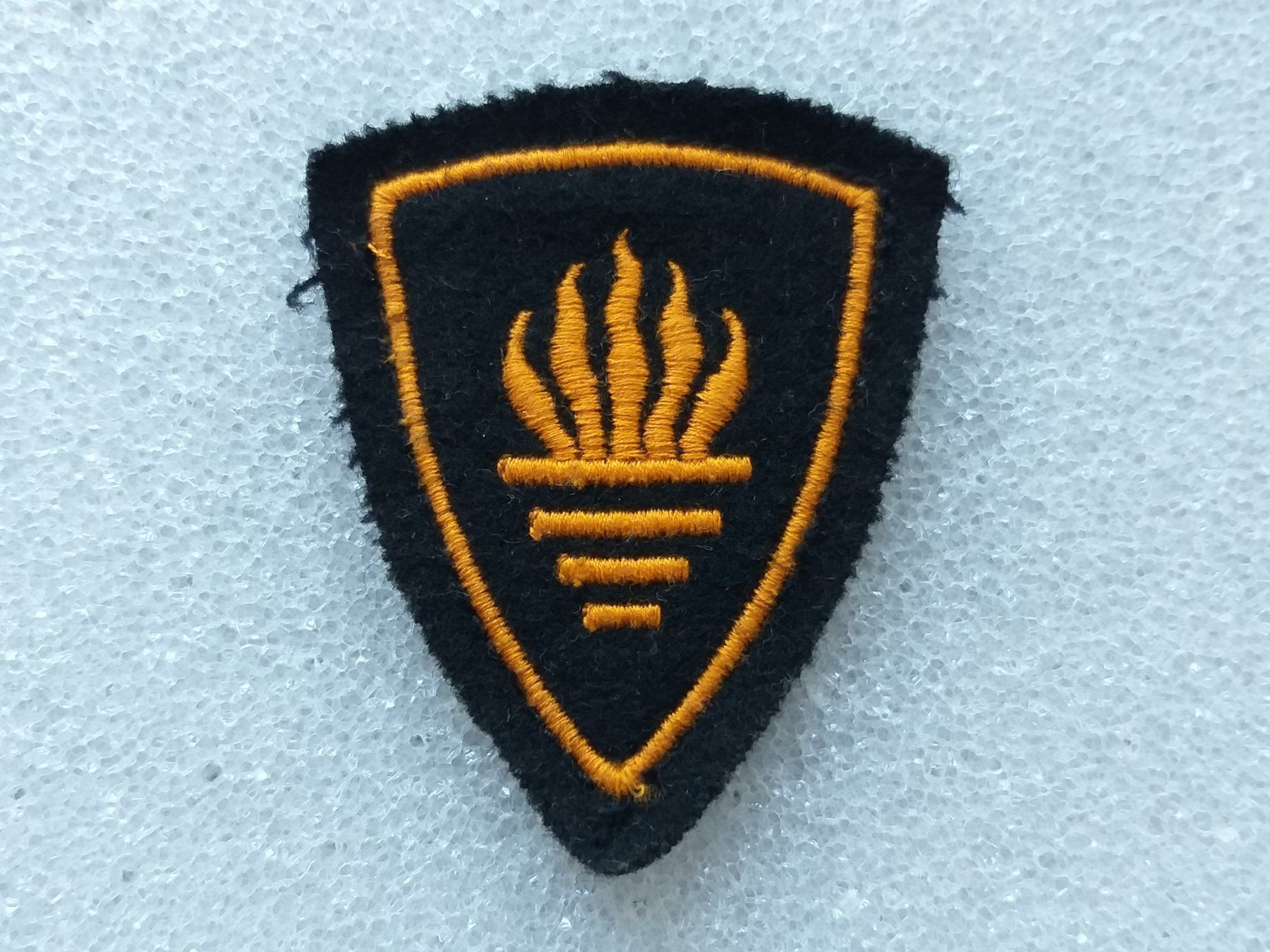 Placchette & Badge: Funktionsabzeichen Flammenwerfer Ord. 72 – Usato da Bauma venduto da SwissMilitaria