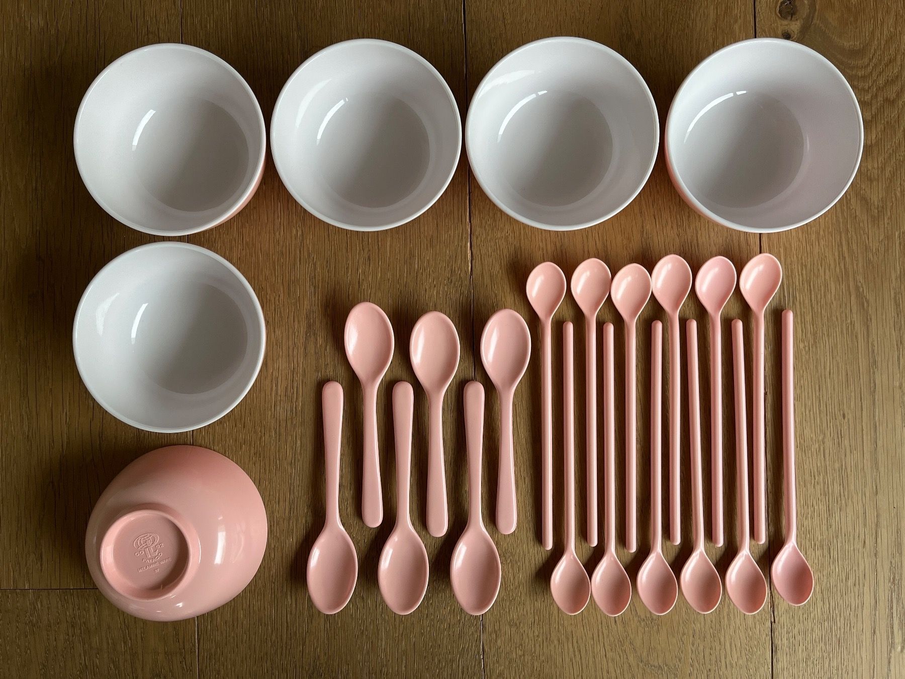 Set di piatti: MELAMINE WARE Geschirrset rosa – Nuovo (secondo la descrizione) da zürich venduto da Cf8000