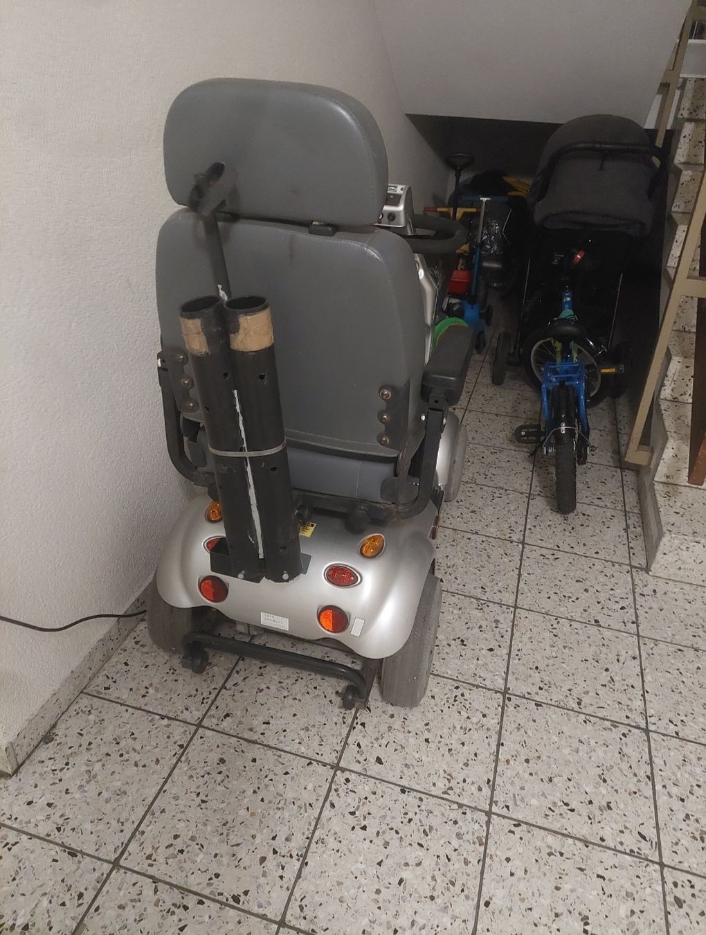 Voiturettes électriques: Elektrofahrzeug / Elektromobil – D'occasion à Rickenbach b. Wil par jupiter123 2