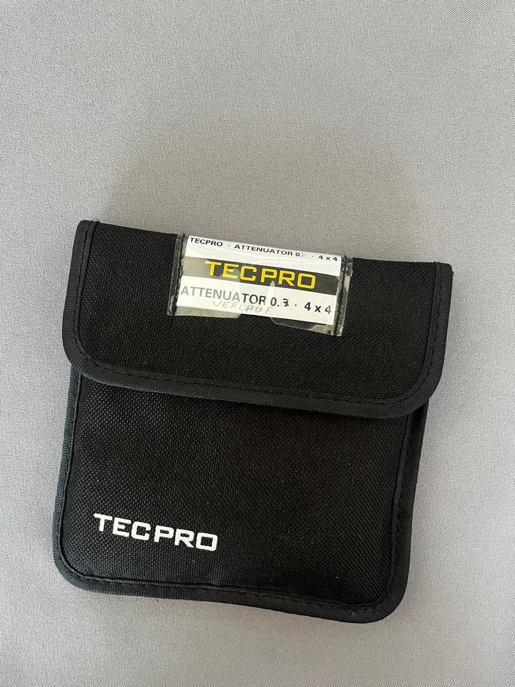 Filtri: Tecpro Attenuator 0.7 - 4 x 4 Filter Top Zustand! – Usato da Luzern venduto da ORISONO