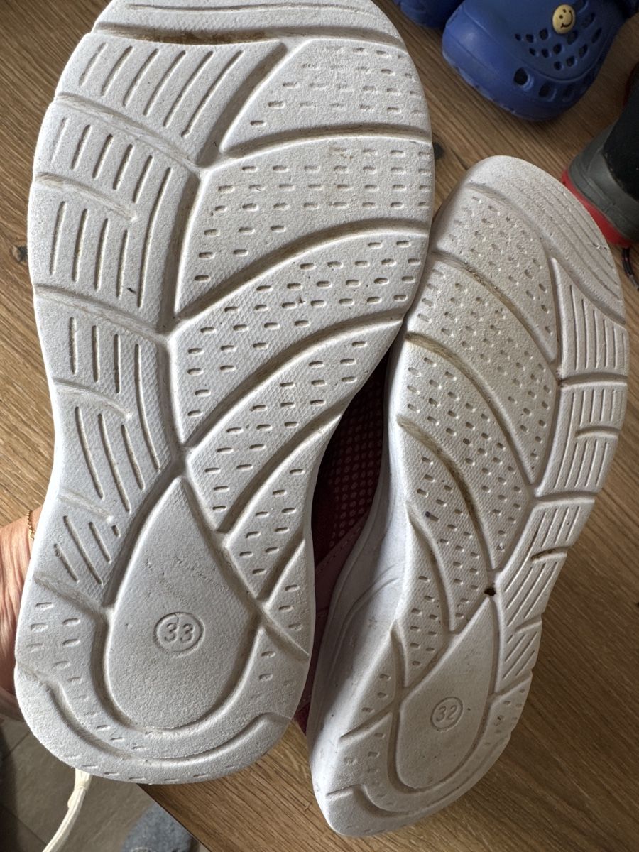 Dosenbach Scarpe per ragazze: Mädchen Turnschuhe 33 – Usato da Wädenswil venduto da dorodi 1