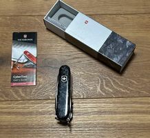 Victorinox Cybertool M (34) Carbon